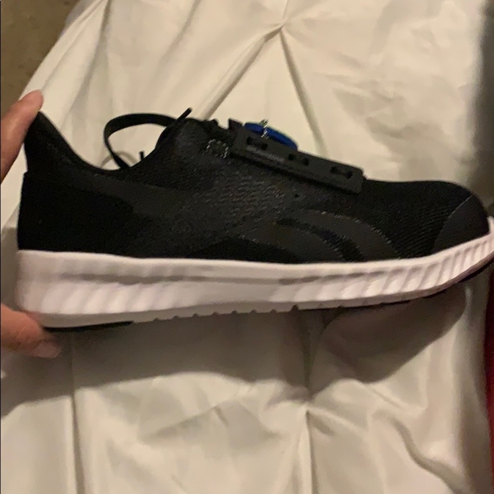 Reebok athletic work shoe size 6 M